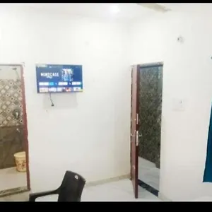 Four Seasons Hotal Guest house Varanasi